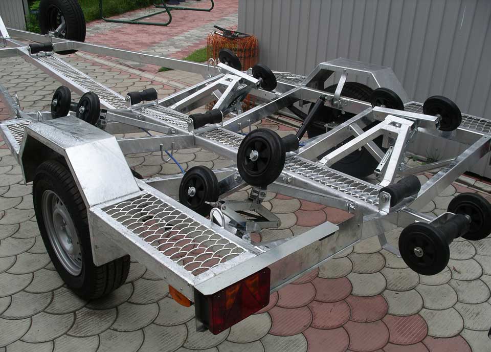    81016
